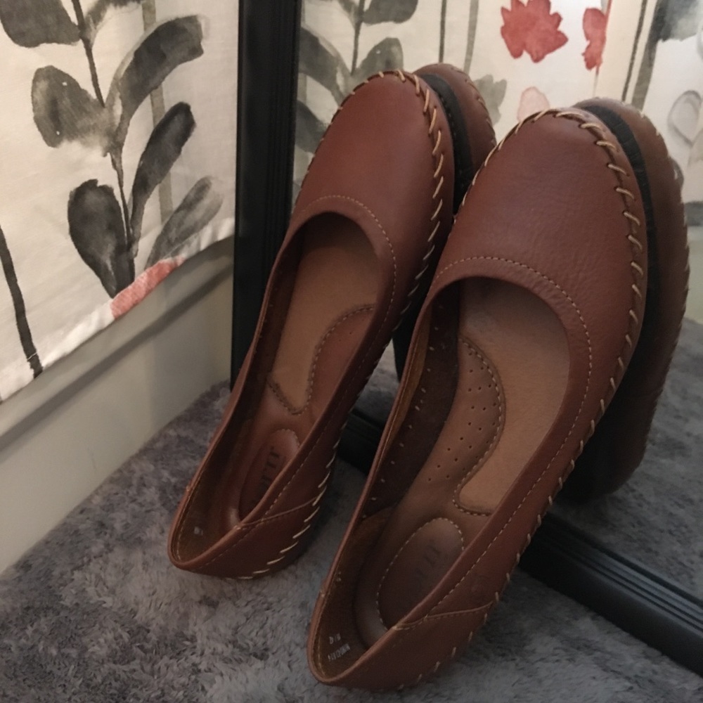 Born Leather Flats in Dark Cognac